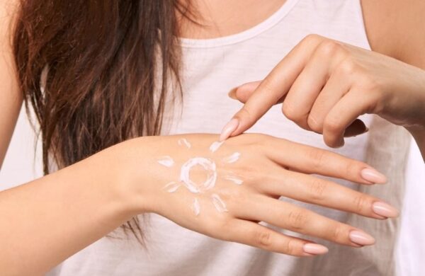 CHỐNG NẮNG – BƯỚC CHĂM DA KHÔNG THỂ THIẾU CHO LÀN DA KHỎE ĐẸP