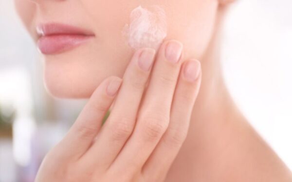 DƯỠNG ẨM BƯỚC SKINCARE ĐƠN GIẢN NHƯNG KHÔNG THỂ THIẾU