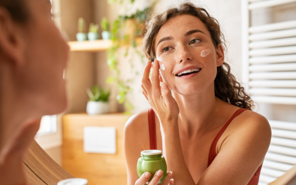 Routine Chăm Sóc Dịu Nhẹ Cho Da Nhạy Cảm Mỗi Ngày